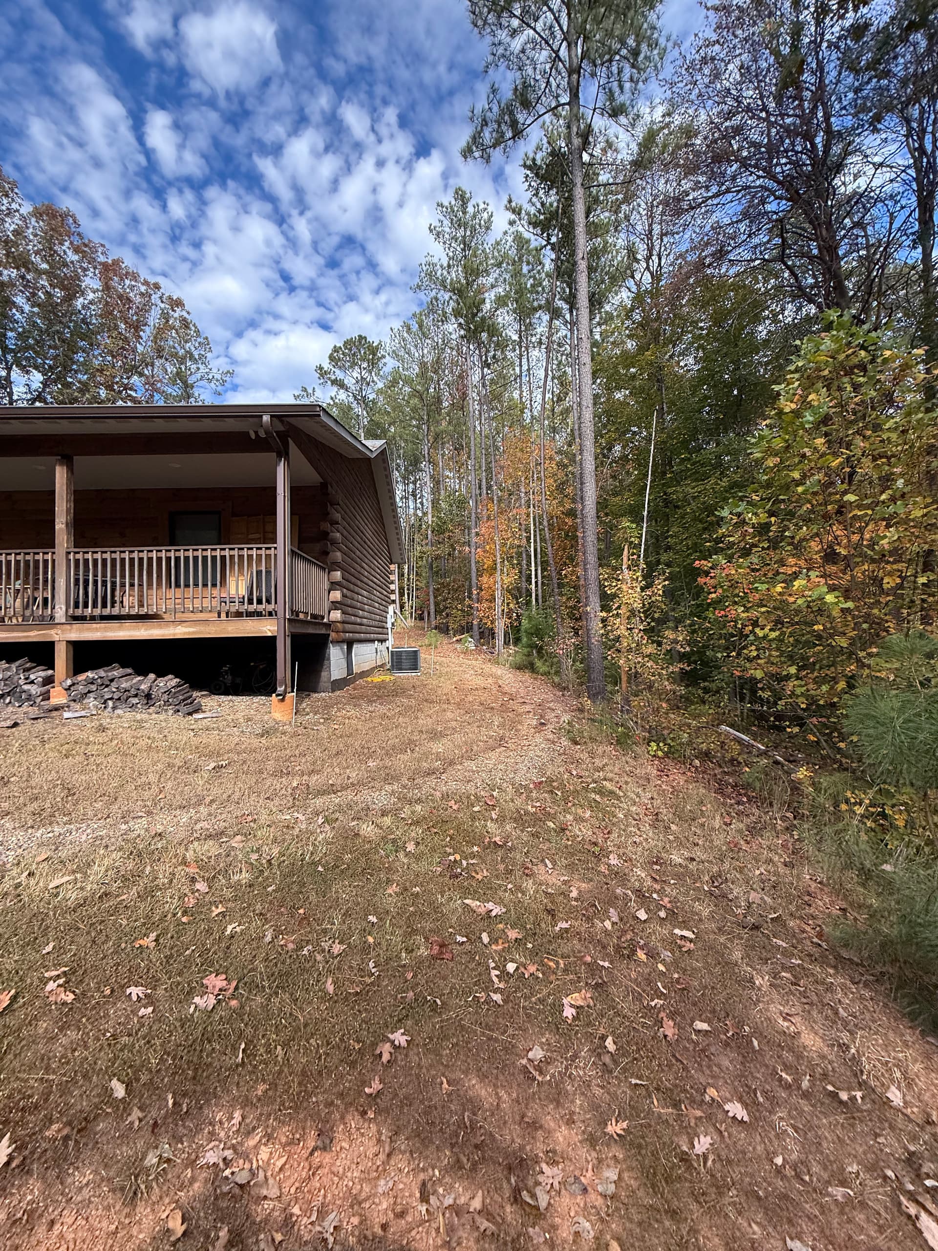 Flagstone Entry and Lush Lawn in Buckingham Cabin Retreat
