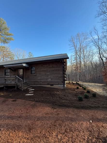 Flagstone Entry and Lush Lawn in Buckingham Cabin Retreat